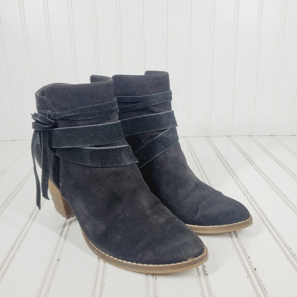 Dolce Vita DV8 Jennie Tasseled Suede Almond Toe Block Heel Bootie B375 - Picture 3 of 12